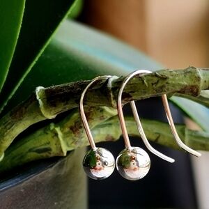 NWT Sterling Silver ball bead drop earrings